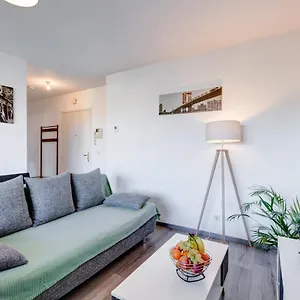 Apartment Viva Leman- Hypercentre - Vue Panoramique- Parking - Wifi, Thonon-les-Bains